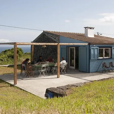 Casas Portas Do Mar E Portas Do Sol Holiday home *