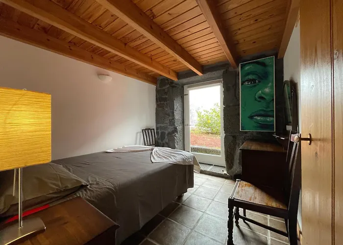 Casas Portas Do Mar E Portas Do Sol Sao Roque do Pico