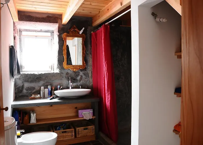 Casas Portas Do Mar E Portas Do Sol * Sao Roque do Pico